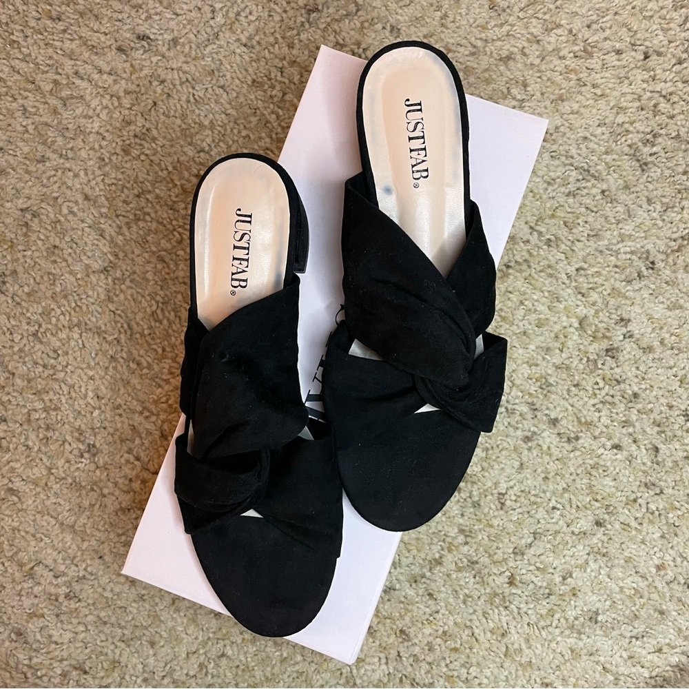 JustFab Black Mule, size 6.5